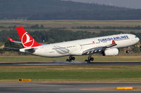 TC-JNO @ VIE - Turkish Airlines