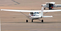 N2433S @ KLEX - Taxi LEX - by Ronald Barker