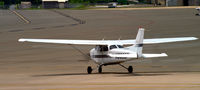 N9968F @ KLEX - Taxi LEX - by Ronald Barker