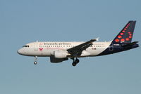 OO-SSQ @ EBBR - Arrival of flight SN3188 to RWY 20