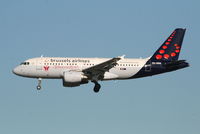OO-SSA @ EBBR - Arrival of flight SN3732 to RWY 20