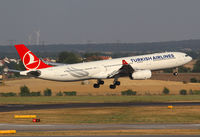 TC-JNO @ LOWW - Turkish A330 - by Thomas Ranner