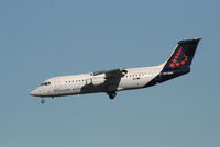 OO-DWF @ EBBR - Arrival of flight SN2324 to RWY 20