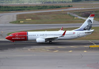 LN-DYA @ EFHK - Norwegian B737 - by Thomas Ranner