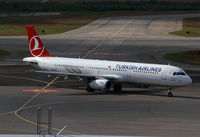 TC-JRD @ EFHK - Turkish A321 - by Thomas Ranner