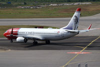 LN-DYW @ EFHK - Norwegian B737 - by Thomas Ranner