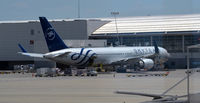 N175DZ @ KDTW - Gate A60 DTW - by Ronald Barker