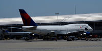 N675NW @ KDTW - At the gate A40 Detroit - by Ronald Barker