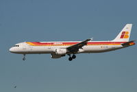 EC-HUI @ EBBR - Flight IB3206 is descending to RWY 20