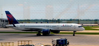 N689DL @ KDTW - Taxi Detroit - by Ronald Barker