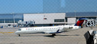 N761ND @ KDTW - taxi Detroit - by Ronald Barker