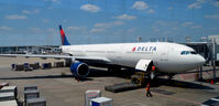 N818NW @ KDTW - Gate A54 Detroit - by Ronald Barker