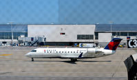 N8948B @ KDTW - Taxi Detroit - by Ronald Barker