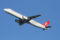 TC-JRP @ EBBR - Flight TK1938 is climbing from RWY 25R