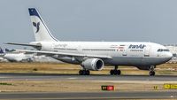 EP-IBA @ EDDF - departure via RW18W - by Friedrich Becker