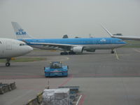 PH-AOM @ EHAM - KLM A330 - by christian maurer