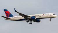 N718TW @ EDDF - on final RW07R - by Friedrich Becker