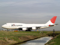 JA8909 @ EHAM - Taxi to runway 24 of Schiphol Airport - by Willem Göebel
