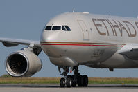 A6-DCC @ LOWW - Etihad Airbus 330-200 - by Dietmar Schreiber - VAP