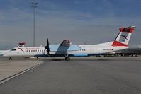 OE-LGD @ LOWW - Austrian Airlines Dash 8-400 - by Dietmar Schreiber - VAP