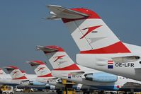 OE-LFR @ LOWW - Austrian Airlines Fokker 70 - by Dietmar Schreiber - VAP