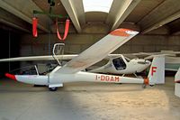 I-DGAM @ LIDH - Glaser-Dirks DG-200 [2-85] Thiene~I 17/07/2004 - by Ray Barber