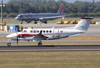 UR-HBD @ LOWW - Aerostar King Air 350
