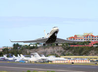 N66DD @ TNCM - n66dd - by Daniel Jef