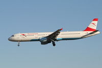 OE-LBF @ EBBR - Arrival of flight OS351 to RWY 25L