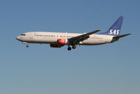 LN-RCZ @ EBBR - Arrival of flight SK4743 to RWY 25L