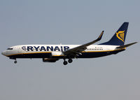 EI-EGA @ LEBL - Landing rwy 25R - by Shunn311