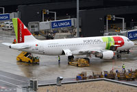 CS-TNK @ LOWW - TAP A320 - by Thomas Ranner