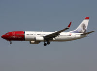 LN-NGC @ LEBL - Landing rwy 25R - by Shunn311