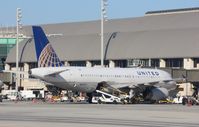 N419UA @ KSNA - Airbus A320