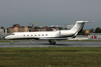 SE-RKL @ ESSB - Lining up runway 30.