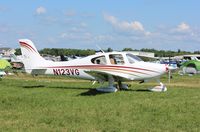 N123VG @ KOSH - Cirrus SR 22