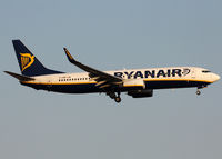 EI-EMM @ LEBL - Landing rwy 25R - by Shunn311