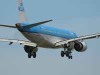 PH-EZD @ LFBD - landing 05 from AMS - by Jean Goubet-FRENCHSKY