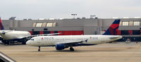 N340NW @ KATL - Taxi Atlanta - by Ronald Barker