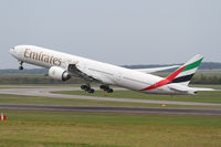 A6-EBM @ LOWW - Emirates B777 - by Thomas Ranner