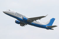 OE-LMK @ LOWW - Peoples Emb170 - by Thomas Ranner