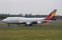 HL7417 @ LOWW - Asiana B747 - by Thomas Ranner