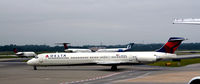 N984DL @ KATL - Taxi Atlanta - by Ronald Barker