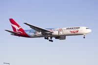 VH-OGG @ YSSY - Qantas (VH-OGG) Boeing 767-338ER on approach to runway 25 at Sydney Airport. - by YSWG-photography