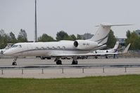 HB-JGJ @ LOWW - Gulfstream 450