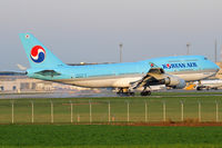 HL7402 @ VIE - Korean Air
