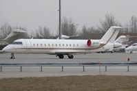 UR-ICD @ LOWW - CRJ200