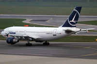 YR-LCB @ VIE - Tarom