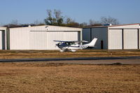N2425R @ 52F - Taxiing back to the hangar. - by flyboybma