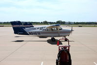N94618 @ KAFW - Sitting on the ramp.